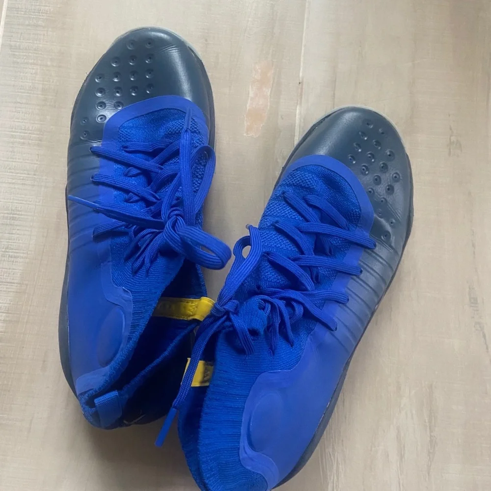 Stephen Curry Under Armour Curry 4 Basketball Shoes Youth 6.5 Blue Yellow